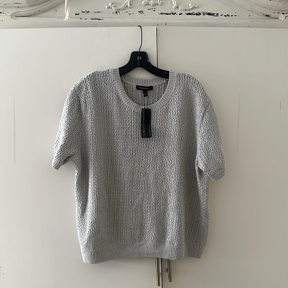 Banana Republic - Picture 1 of 5